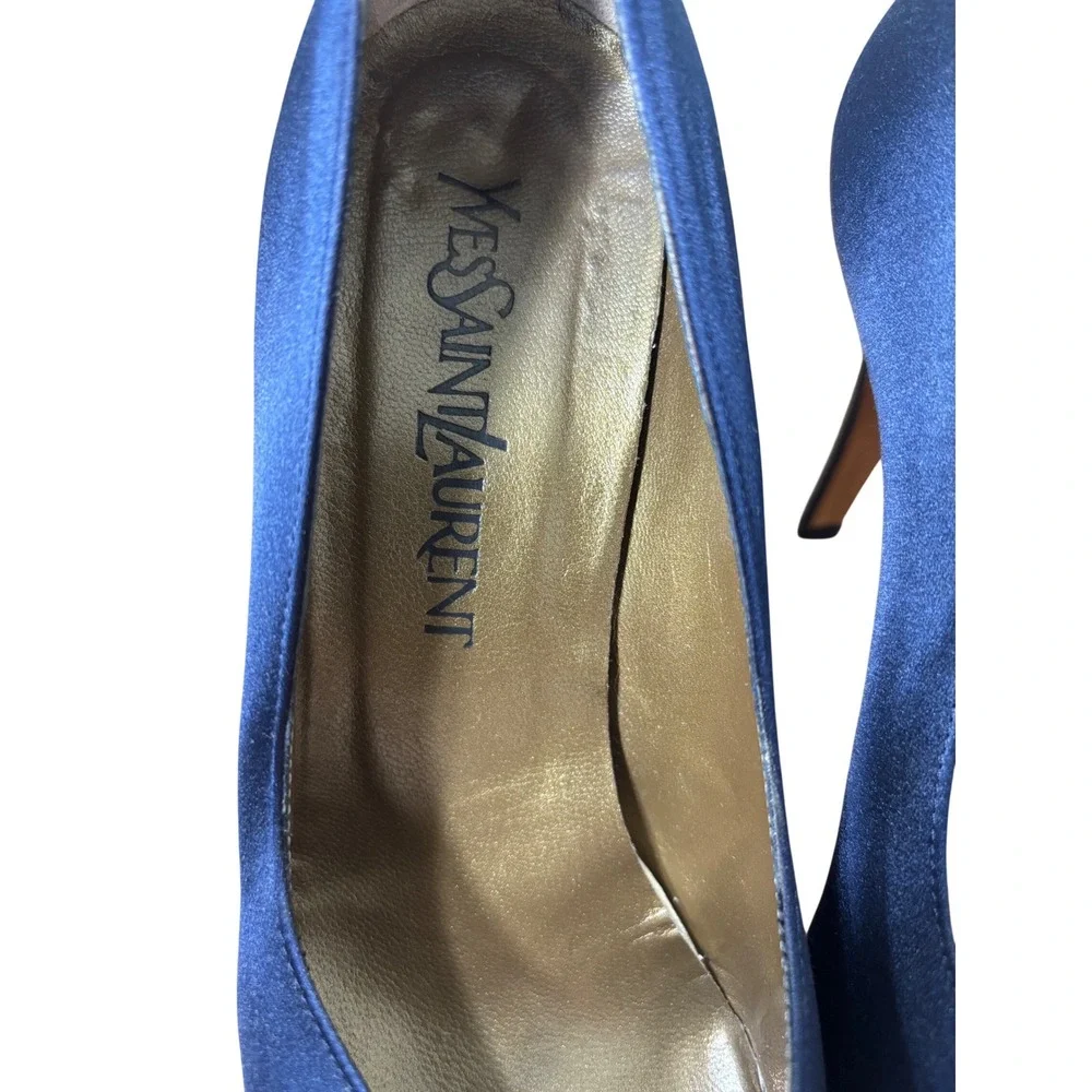 Yves Saint Laurent Vintage Navy Blue Satin Pointed Toe‎ Pumps Stiletto Heels 7N